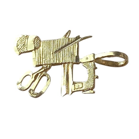 Vintage 14k Gold Diamond Cut Crafters Sewing Charm Pendant - Picture 4 of 5